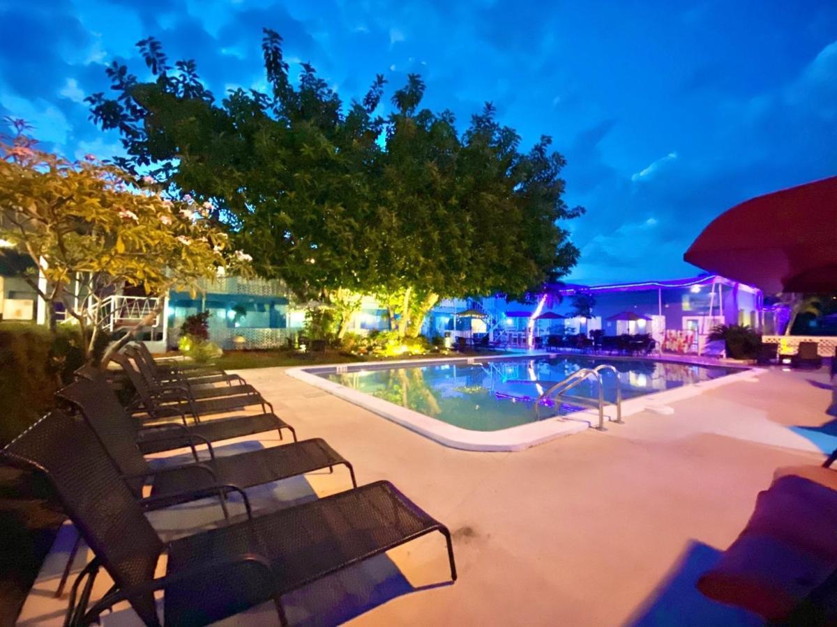 Malibu Resort Motel St. Pete Beach Exterior foto