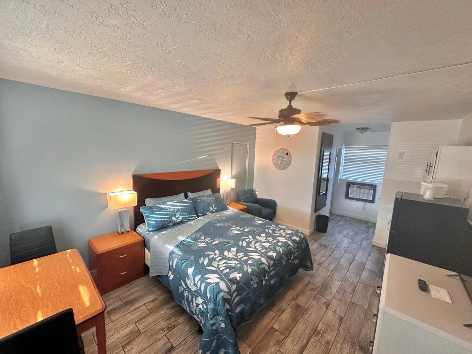 Malibu Resort Motel St. Pete Beach Exterior foto